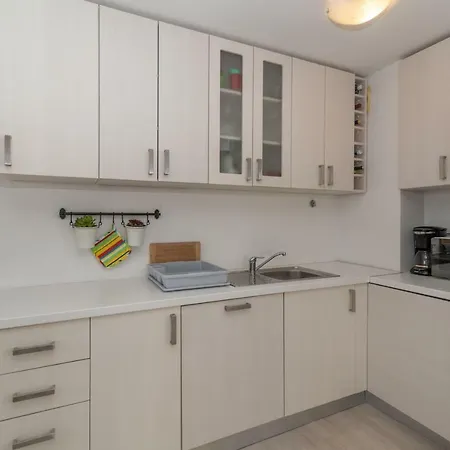 شقة Seaview Penthouse تروغير