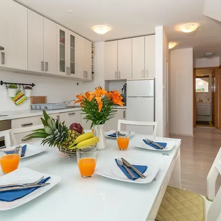 شقة Seaview Penthouse تروغير