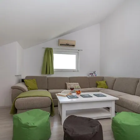 Seaview Penthouse شقة