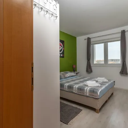 Seaview Penthouse شقة تروغير